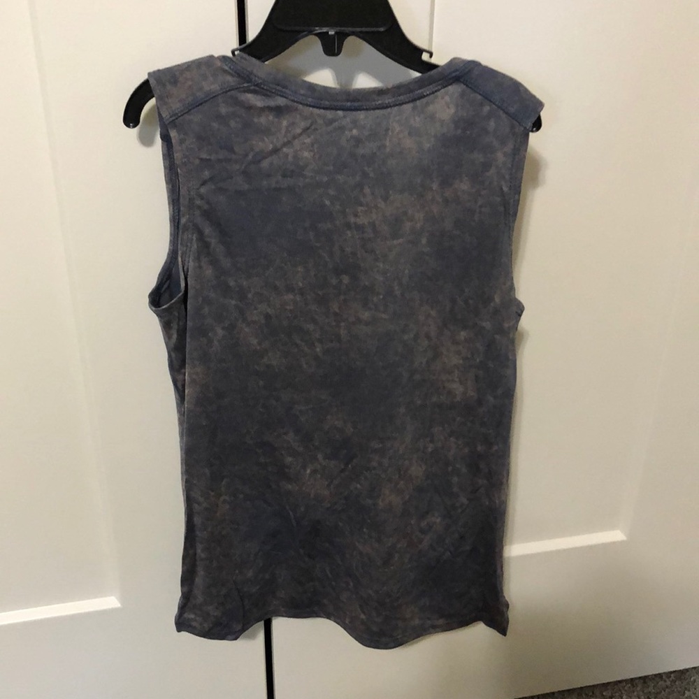 NWOT Nordstrom’s Zella Front Knot Top L (10/12) - Picture 2 of 4